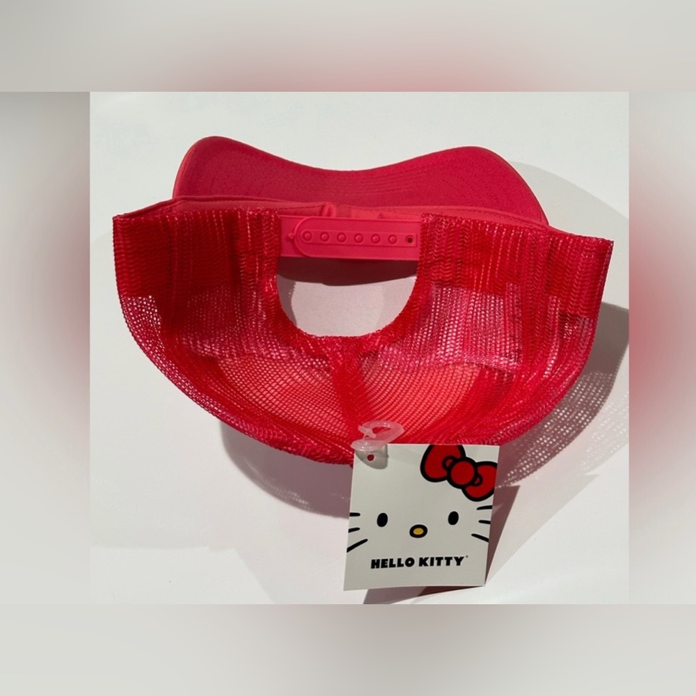 🌸NEW PINK KISS ME HELLO KITTY HAT 🧢 WITH TAGS. - Picture 7 of 15